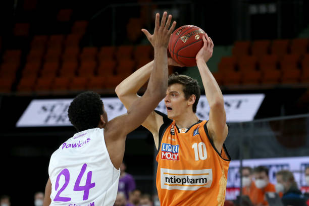 以及防守型 以及防守型