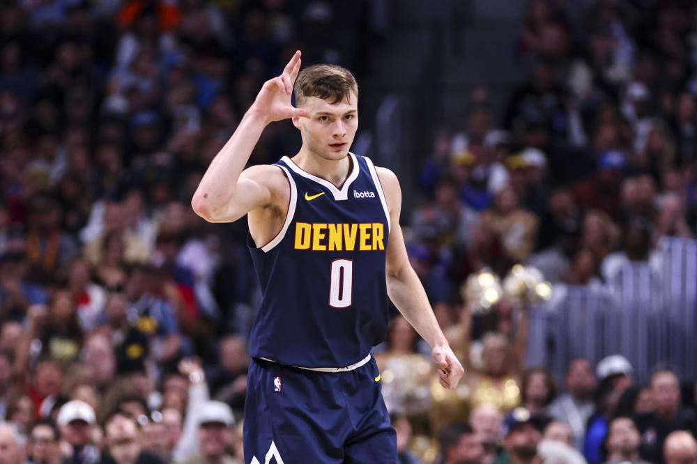 他们坚信伊 他们坚信伊