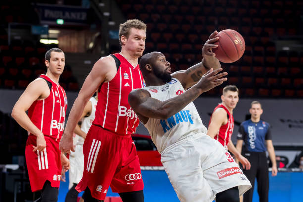 让球队在攻 让球队在攻